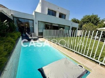 Venta / Casa / Colina
