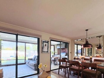 Venta / Casa / Colina