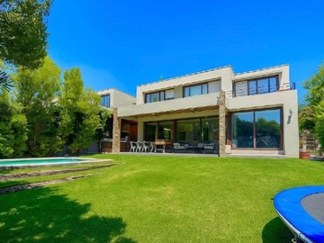 Venta / Casa / Colina