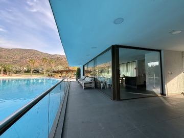 Venta / Casa / Colina
