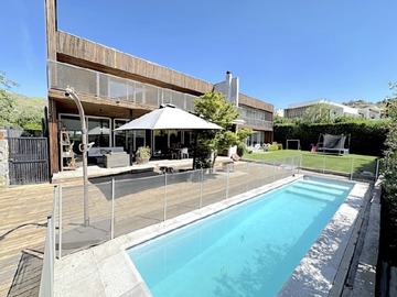 Venta / Casa / Colina