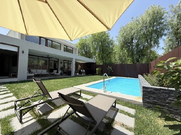 Venta / Casa / Colina