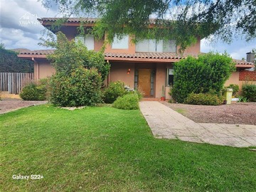 Venta / Casa / Colina