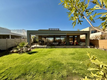 Venta / Casa / Colina