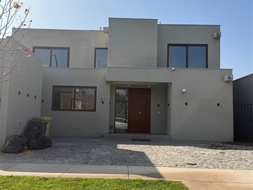 Venta / Casa / Colina