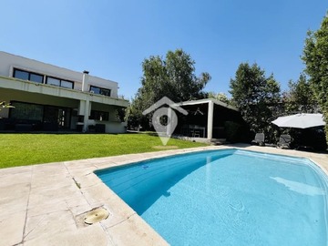 Venta / Casa / Colina