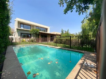 Venta / Casa / Colina