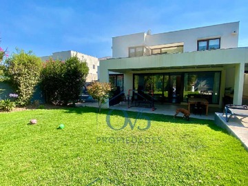 Venta / Casa / Colina