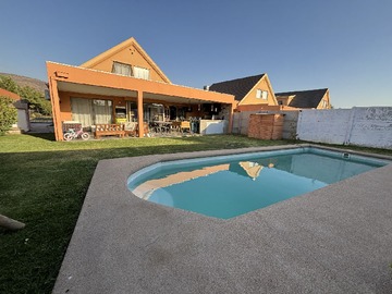 Venta / Casa / Colina