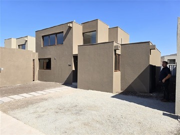 Venta / Casa / Colina