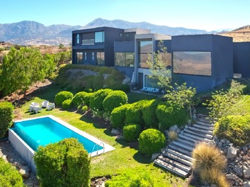 Venta / Casa / Colina