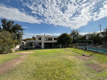 Venta / Casa / Colina