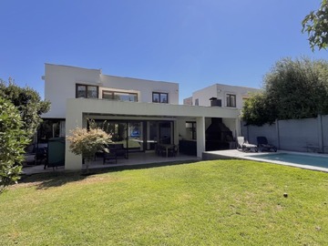Venta / Casa / Colina