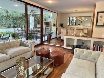 Venta / Casa / Colina