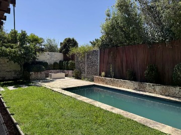 Venta / Casa / Colina