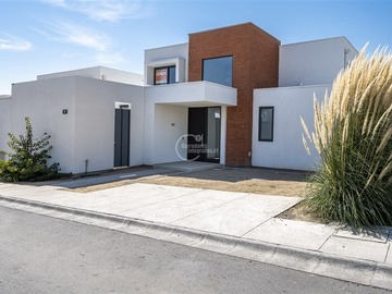 Venta / Casa / Colina