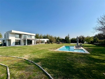 Venta / Casa / Colina