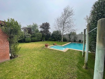 Venta / Casa / Colina