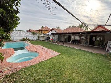 Venta / Casa / Colina