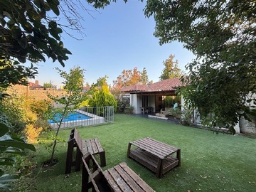 Venta / Casa / Colina