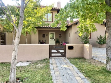 Venta / Casa / Colina