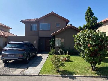 Venta / Casa / Colina