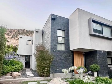 Venta / Casa / Colina