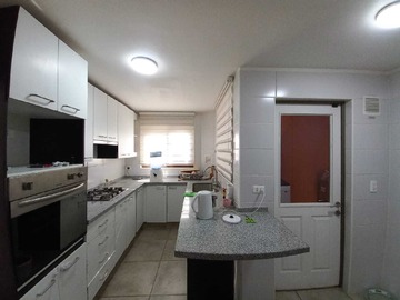 Venta / Casa / Colina