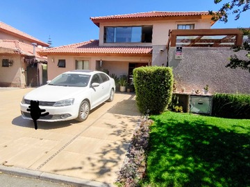 Venta / Casa / Colina