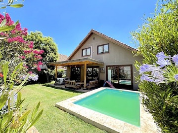 Venta / Casa / Colina