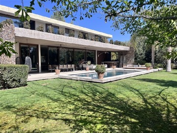 Venta / Casa / Colina