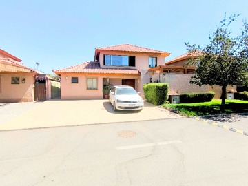Venta / Casa / Colina