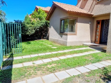 Venta / Casa / Colina