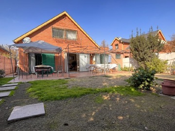 Venta / Casa / Colina
