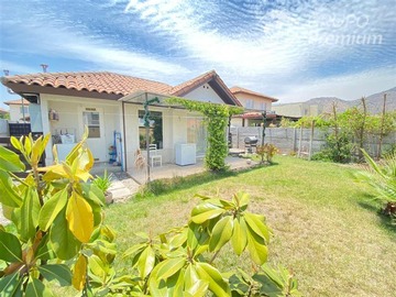 Venta / Casa / Colina