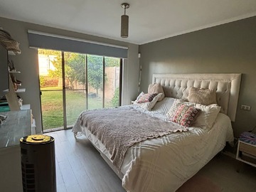 Venta / Casa / Colina