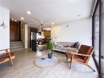 Venta / Casa / Colina