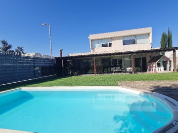 Venta / Casa / Colina