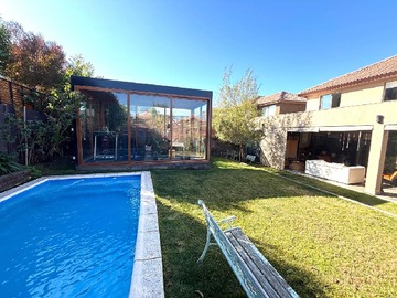 Venta / Casa / Colina
