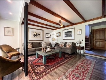 Venta / Casa / Colina