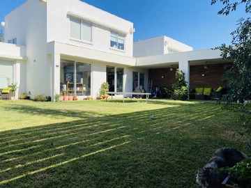 Venta / Casa / Colina