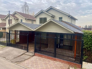 Venta / Casa / Colina