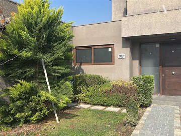 Venta / Casa / Colina