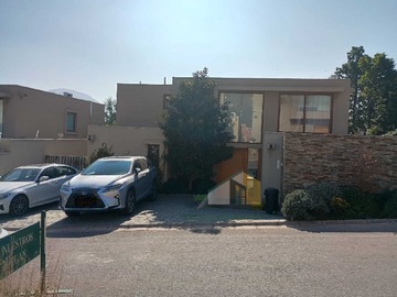 Venta / Casa / Colina