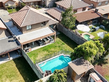 Venta / Casa / Colina