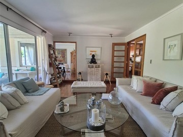 Venta / Casa / Colina