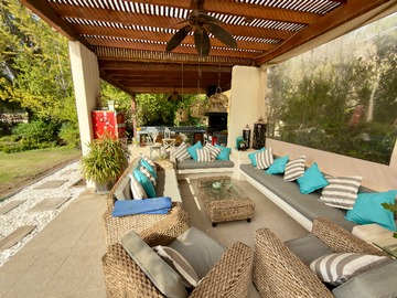 Venta / Casa / Colina