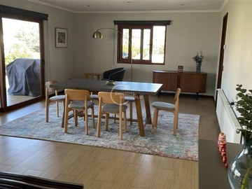 Venta / Casa / Colina