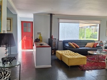 Venta / Casa / Colina