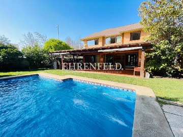 Venta / Casa / Colina
